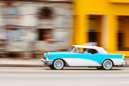 Kelsem Ricardo Rios Lima destaca o charme único dos carros clássicos restaurados e sua valorização histórica.