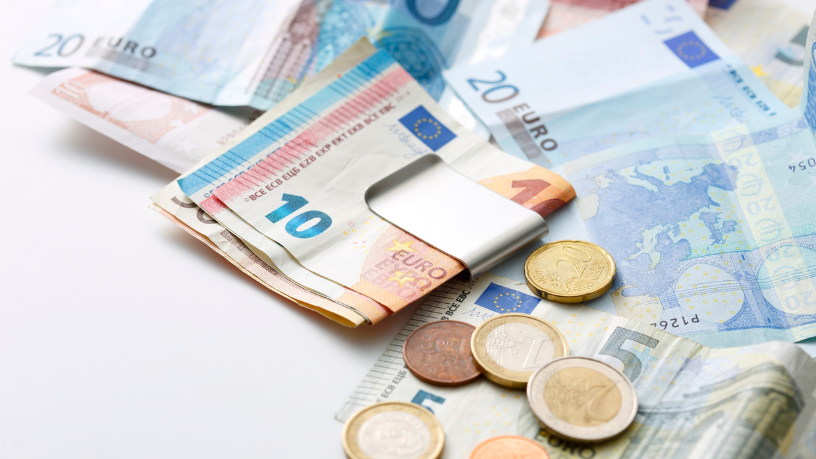 Descubra como transformar a instabilidade econômica em oportunidades reais de crescimento financeiro.