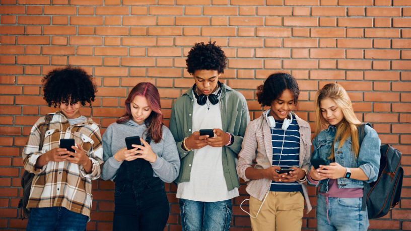 Edinei Jara de Oliveira analisa como a Geração Alpha deve redefinir o futuro do consumo e elevar as exigências sobre autenticidade e inovação das marcas.