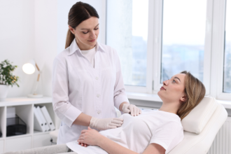 Mamografia de rastreamento salva vidas e, como destaca Vinicius Tadeu Sattin Rodrigues, o diagnóstico precoce faz toda a diferença.